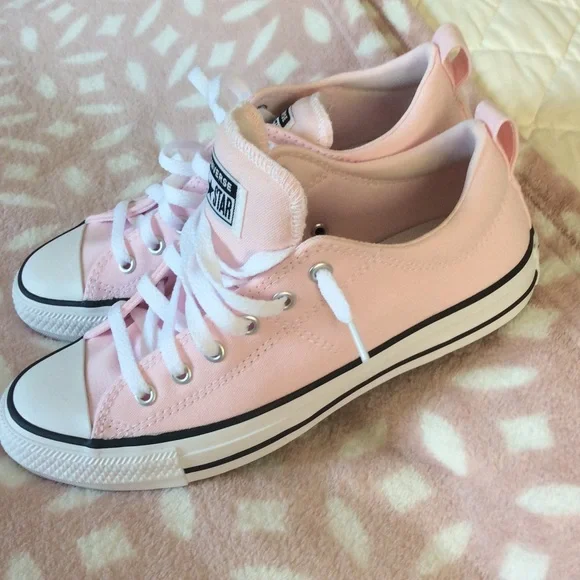 Converse shoes - Picture 3 of 6